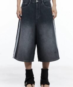 Loose Fit Lightweight Shorts