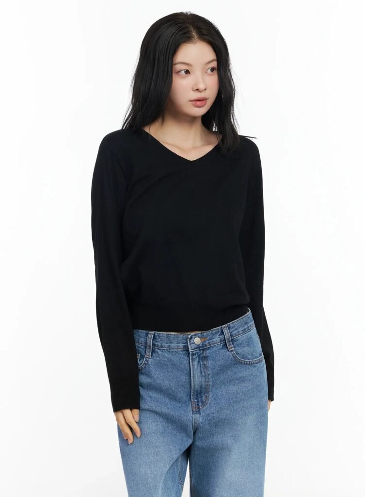 Long Sleeve Fitted Knit Top